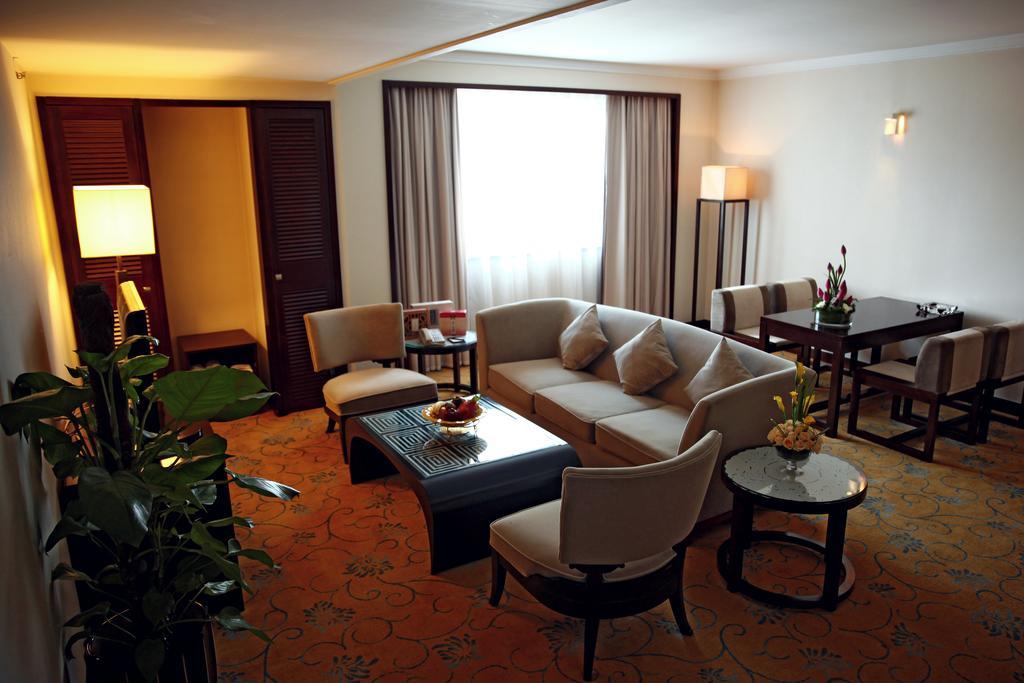 Garden Hotel Suzhou Суджоу Стая снимка